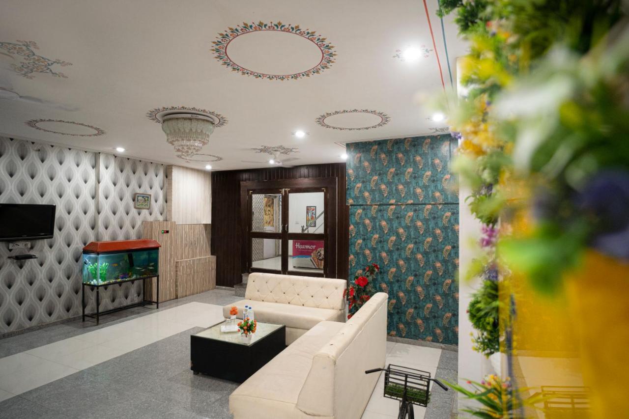 Tripli Hotels Arunoday Palace Удайпур Екстериор снимка