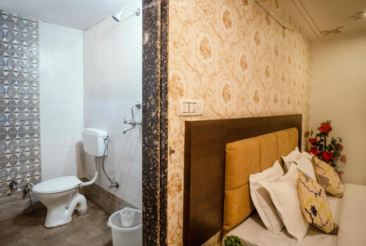 Tripli Hotels Arunoday Palace Удайпур Екстериор снимка